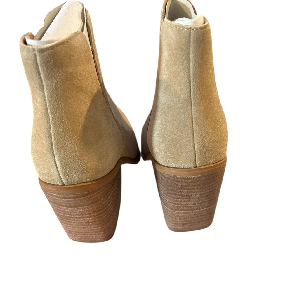 Lisa Vicky Saddle Split Beige Kicky Suede Bootie NIB Size 7 - Picture 2 of 5